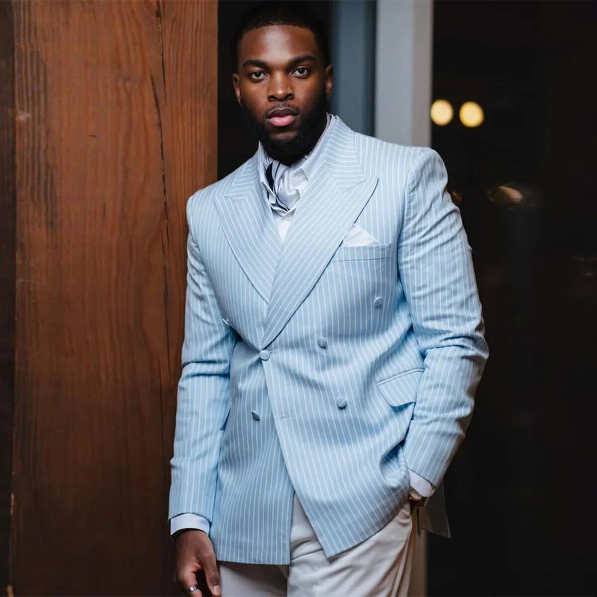 Mens Fashion Trajes - メンズファッションスプライススーツ、カスタムメイド最新レースグルームタキシード、スリムフィット男性用プロムブレザー、トラヘス、カスタムメイドブルーブレザーのみ