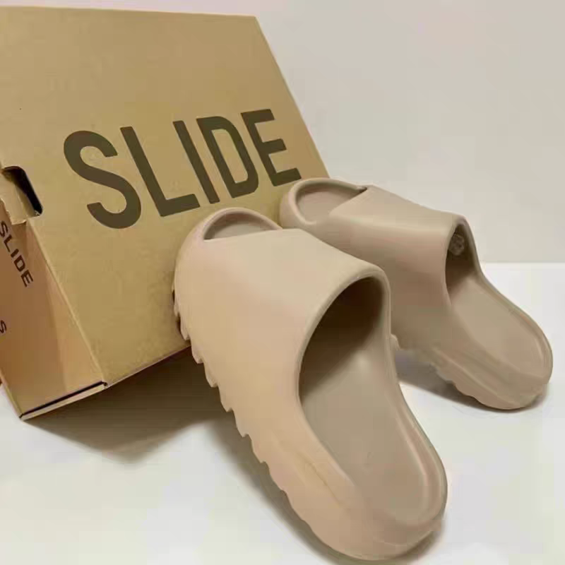 ココナッツスリッパ クラウド厚底サンダル 夏のおしゃれ ソフ - Mens Fashion Sandals のレビューと価格