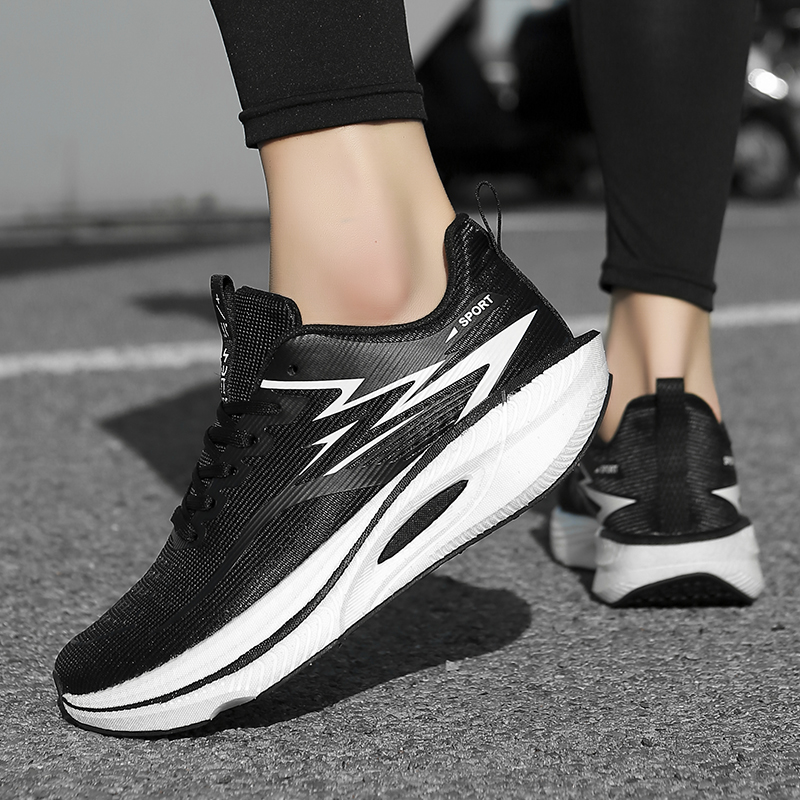 女性の靴スニーカー女性カジュアルメンズシューズテニス高級靴ト - Men'S Fashion Running Shoes のレビューと価格