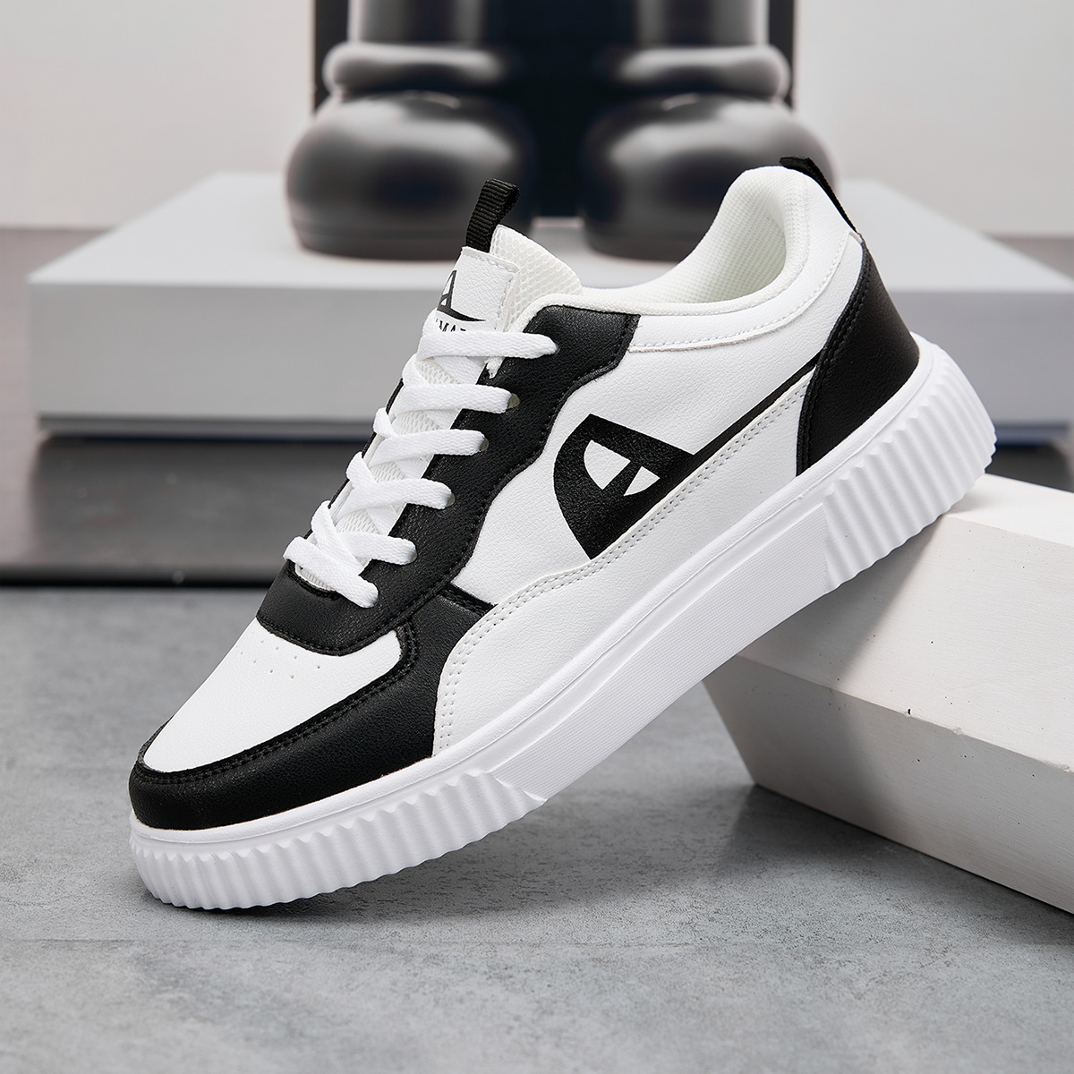 女性の靴スケートボード通気性男性用ファッションスニーカー軽量 - Men'S Fashion Running Shoes のレビューと価格